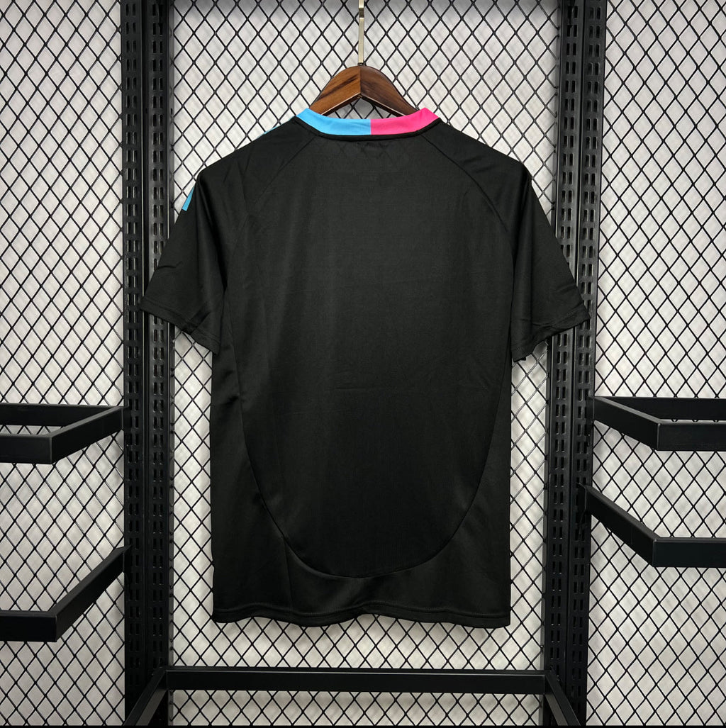 Maillot Inter Miami rose et bleu avec palmier